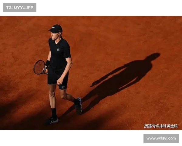 法网男单辛纳草地赛季首战顺利胜利 展现强劲状态开启草地征程