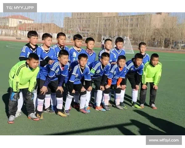 蒙古相扑足球表演赛融合传统运动精髓展现新风貌